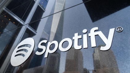 Spotify to Pay Video Podcasters Based on Views